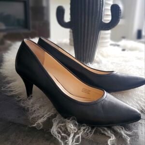 ARNOLD CHURGIN Sz.5.5- handmade Black leather pumps